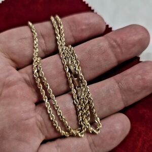 20" TWIST ROPE CHAIN NECKLACE. VERY SHINY!